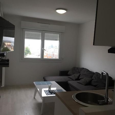 Апартаменты Studio Agreable Proche Gare Мелён Экстерьер фото